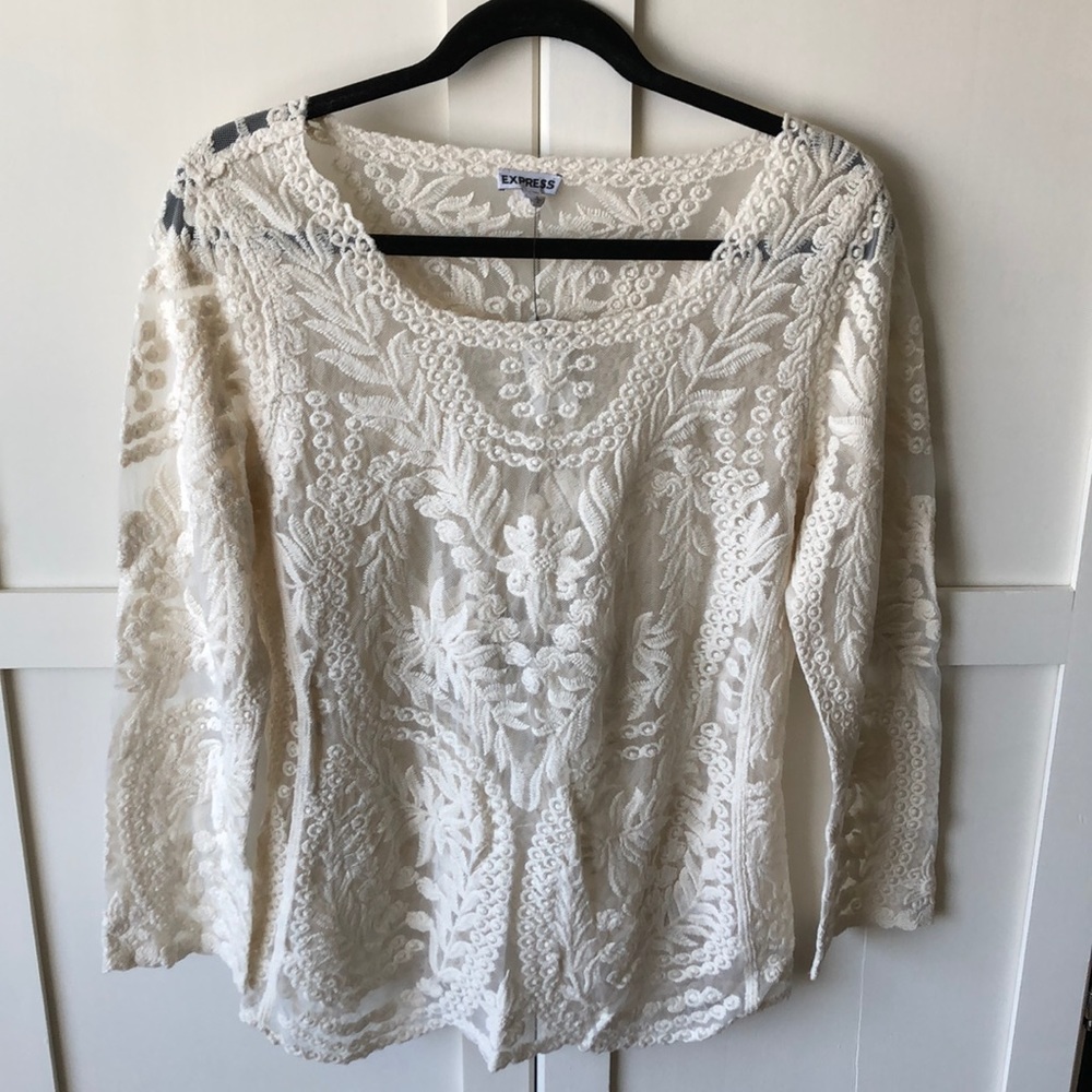 Cream colour lace long sleeve top, size L, NWT.
